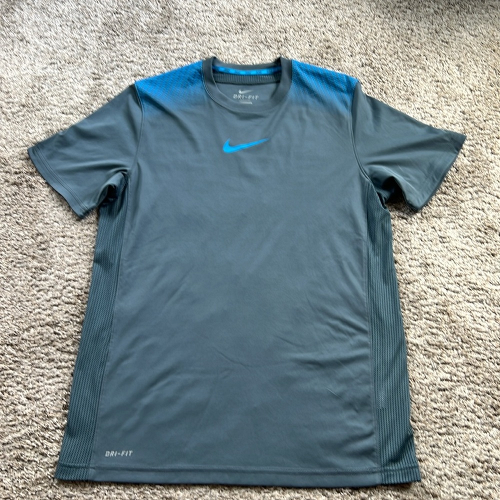 Nike Dri-Fit Shirt